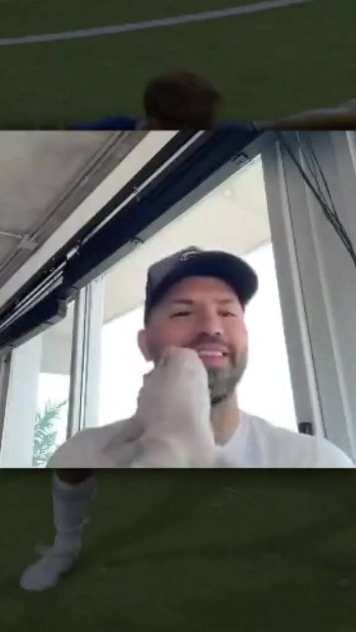 Kun Agüero contó que en migraciones confundieron a su mascota con un conejo