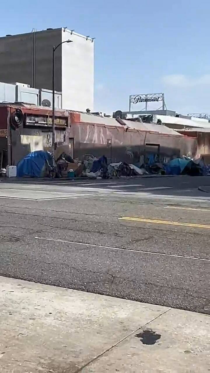 Una turista española se decepciona al visitar el Paseo de la Fama de Hollywood