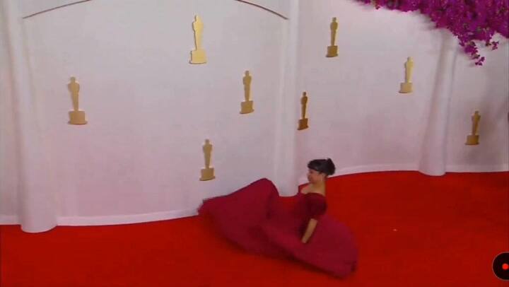 Caída en los Oscar (gif)