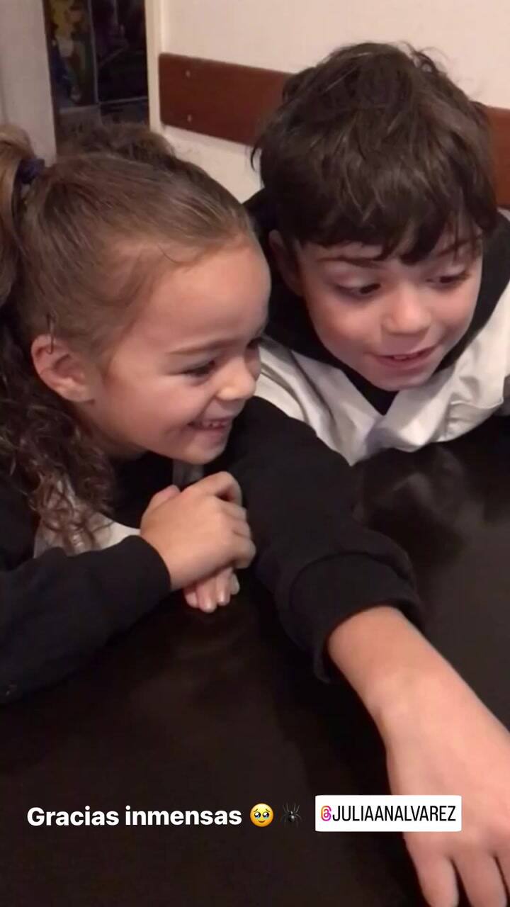 Julián Álvarez le mandó un mensaje de cumpleaños a Julia, su mini fan