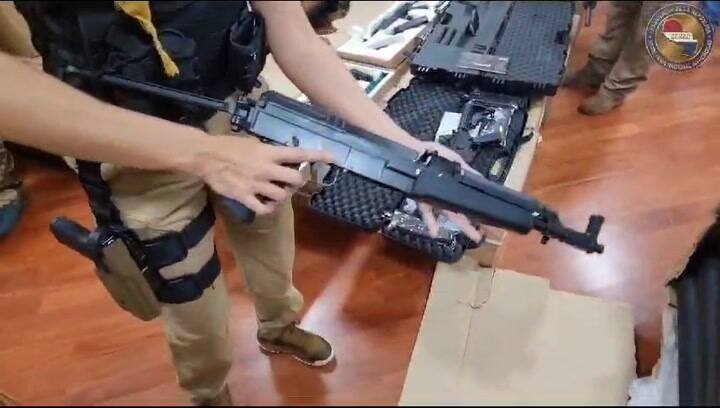 GIF Armas