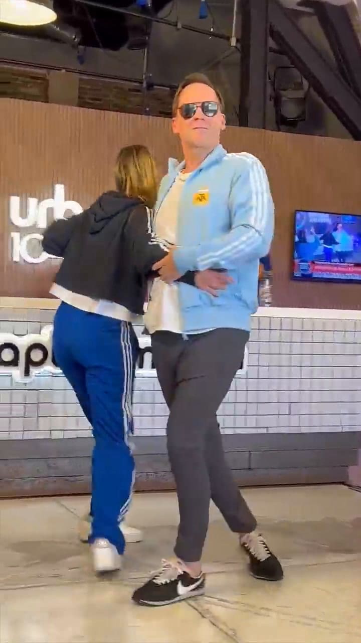 El baile cumbiero de Matías Martín y Sofía Martínez