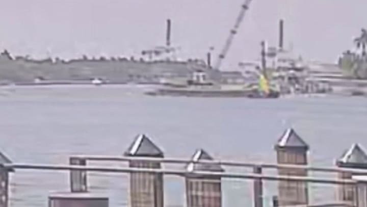 El nuevo video del choque entre un velero y una barcaza en Miami
