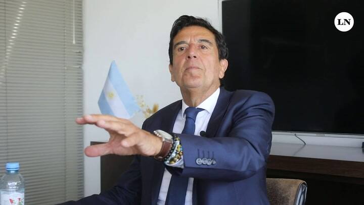 La dolarización como fantasía. La entrevista con Carlos Melconian.