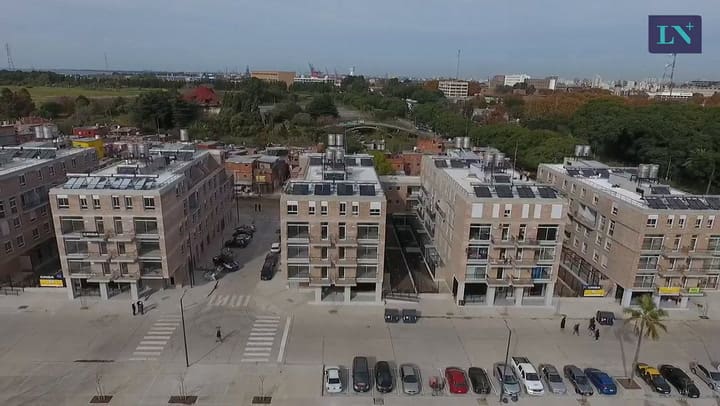 Villa Rodrigo Bueno, desde el drone de LA NACION