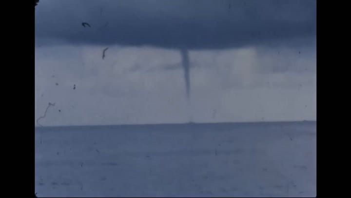 La inteligencia artificial mejora la calidad de un video con imágenes de la guerra en el Pacífico