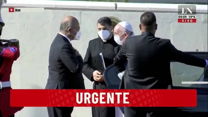 El Papa llegó al palacio presidencial