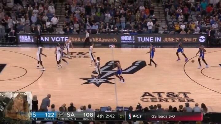 Emocionante ovación de la hinchada de San Antonio - Fuente: YouTube