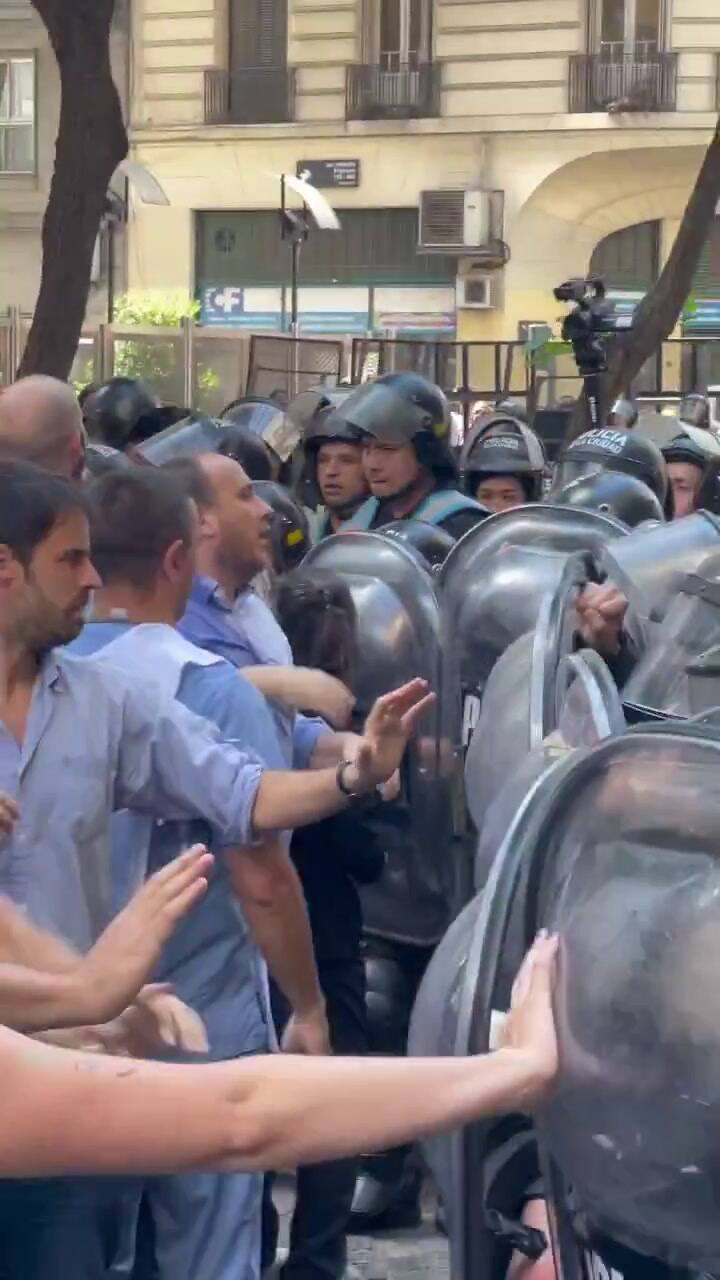 Snaptwitter Adg6o0xzh3bmyuya.mp4