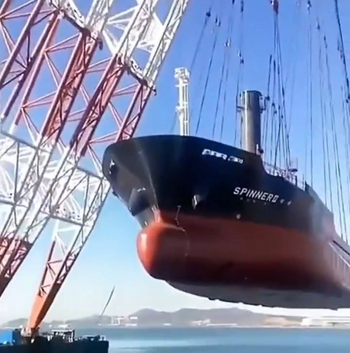 Así luce la grúa más grande del mundo