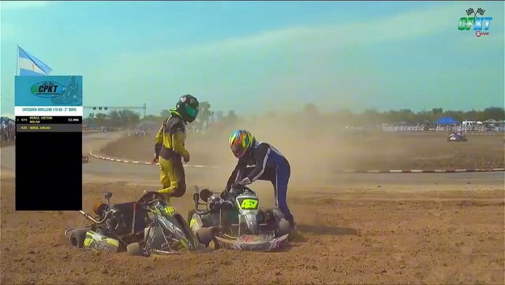 Escándalo en una pista: una maniobra en una carrera de karting terminó a las piñas, patadas y una aireada discusión entre dos pilotos