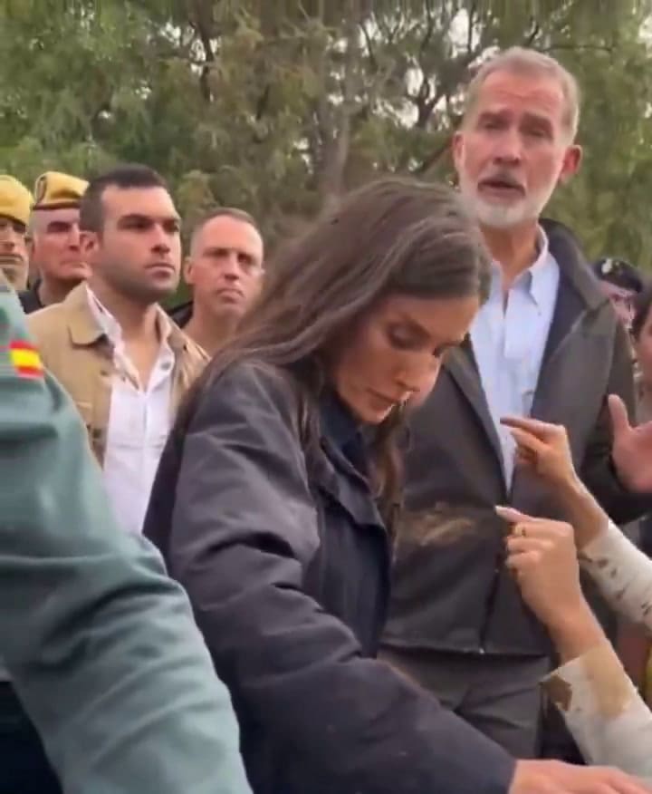 La reacción de Felipe cuando cuestionaron al gobierno español durante su visita a Valencia