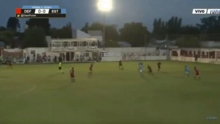 El polémico penal que le dio el ascenso a Estudiantes de Río Cuarto - Fuente: YouTube