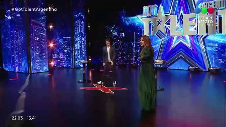 Willy Magia, el mago que convierte agua en fernet