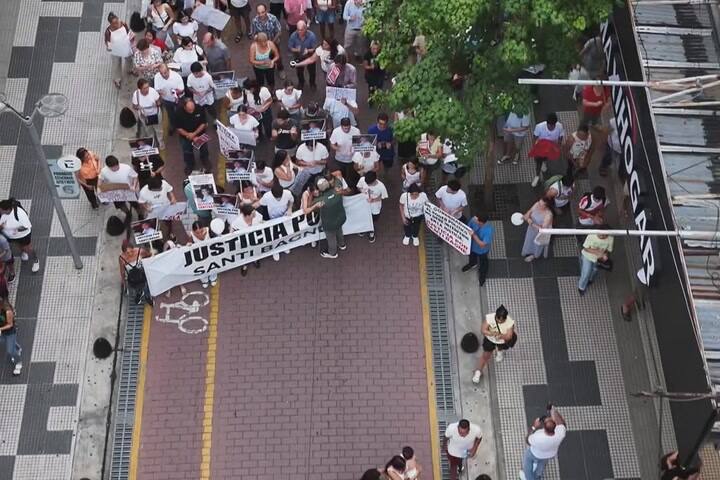 Marcha pidiendo justicia para Bagne y Carreras
