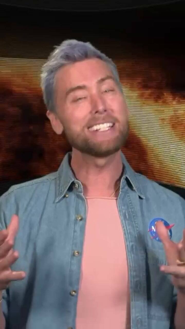 Lance Bass, de NSYNC, se sumó a la observación del eclipse solar y ofreció una importante recomendación