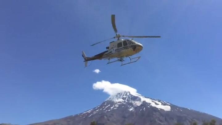 Helicóptero va al refugio del Lanin a buscar el primer herido más grave y lo trasladan a San Martín