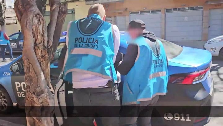 : Cae una banda de estafadores que le robaba los ahorros en dólares a sus víctimas segundo video