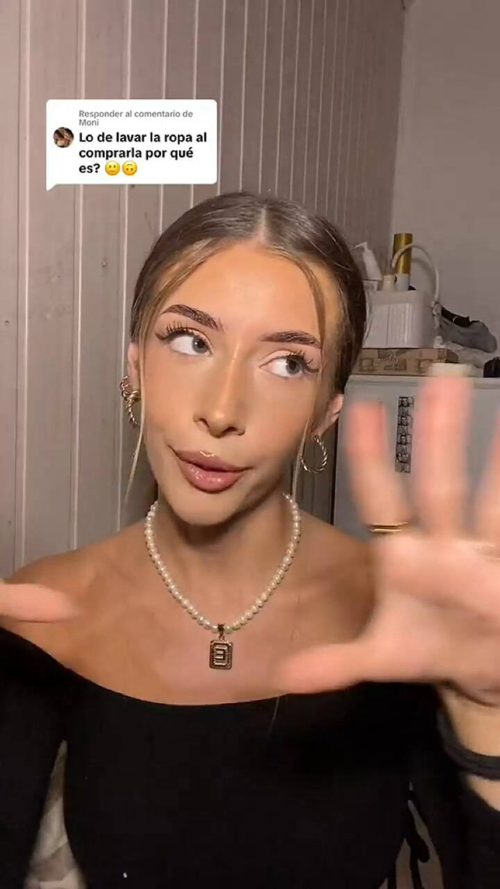 Trabaja en un local y contó la razón por la que hay que lavar la ropa nueva antes de usarla