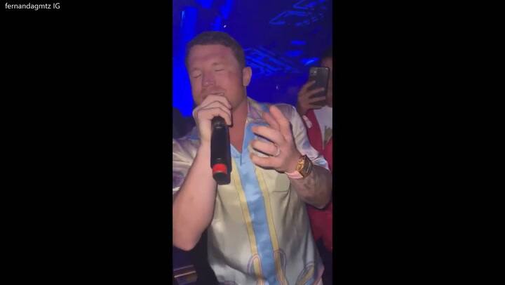 Canelo y Diego Boneta se divierten en Las Vegas tras derrota ante Dmitry Bivol