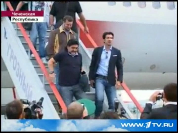 Maradona visitó Chechenia (1tv.ru/ incompetech)