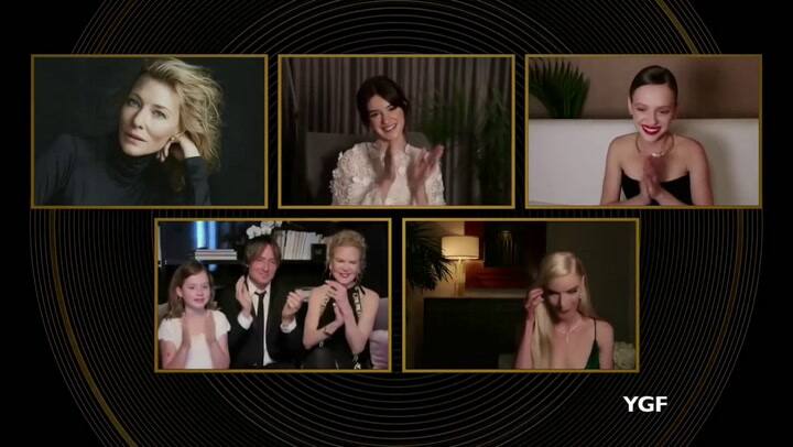 El momento que anuncian que la ganadora del Globo de Oro a mejor actriz de serie es Anya Taylor-Joy