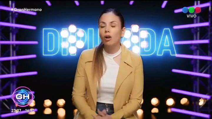 La presentación de Romina Uhrig a su ingreso en GH