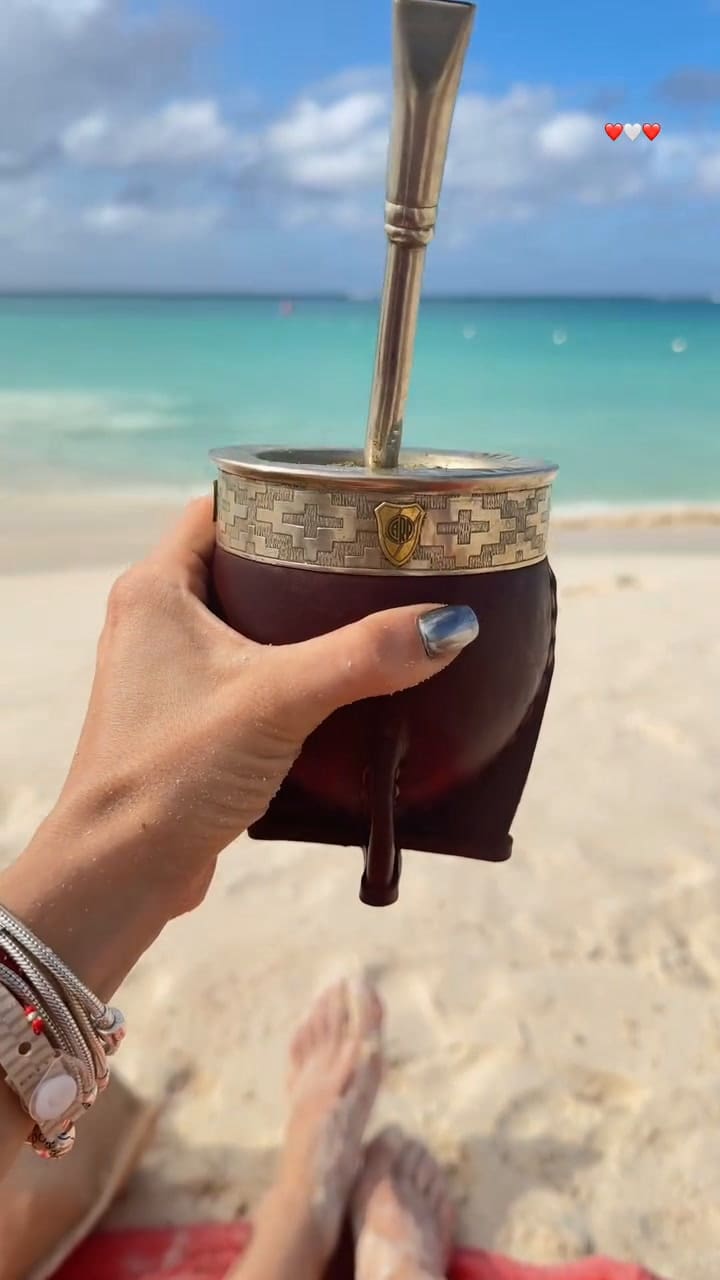 Así son los días de Evangelina Anderson en familia en las playas de México