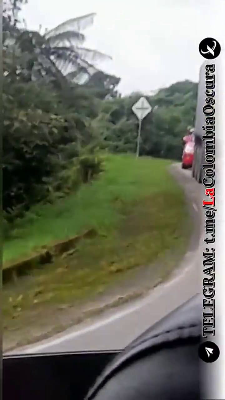 La mujer se subió al vehículo tras enterarse de la infidelidad