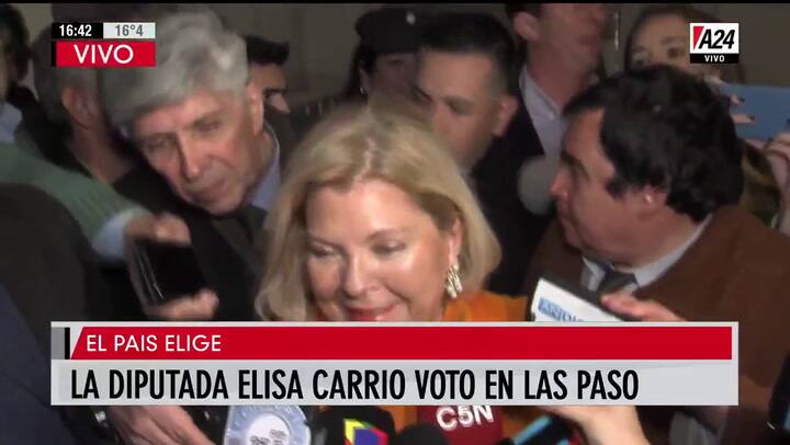 Votó Carrió: 'En octubre gana la democracia' - Fuente: A24