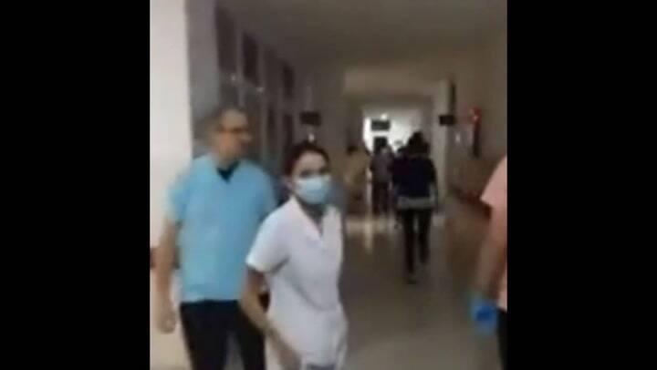 La madre de un niño golpeó a la jefa de guardia del Hospital de Niños