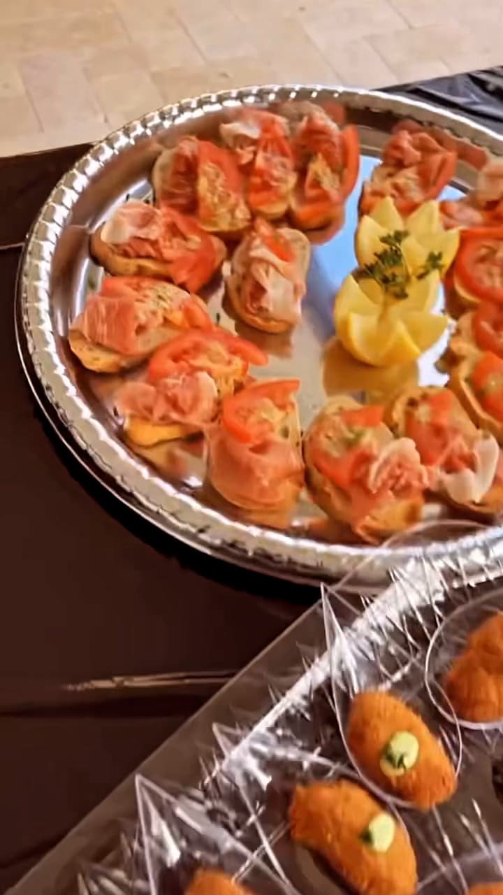 La cubana, además de paella, cocina otros platillos típicos de España (Instagram: @lagallegapaellas_7863036140)