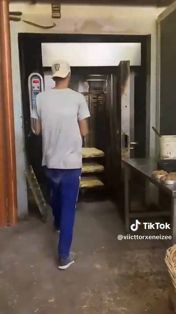 El panadero que es furor en TikTok