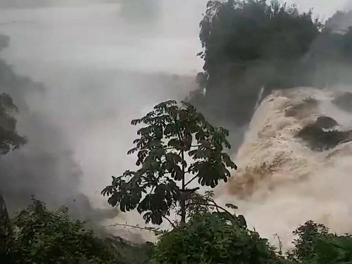Desborde en cataratas
