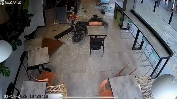 El delincuente chocó y rompió el vidrio cuando quiso huir