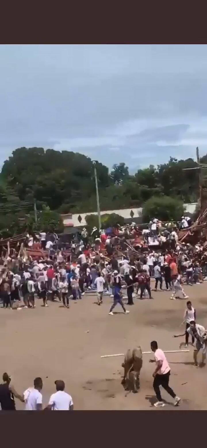 Trágico derrumbe de una grada en una plaza de toros de Colombia