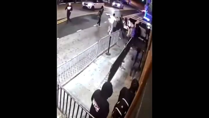 Murió el rapero King Von en medio de un violento tiroteo.