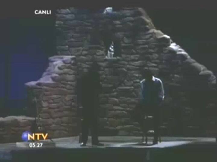 Antonio Banderas y Santana interpretan 'Al otro lado del río' en los Oscar 2005