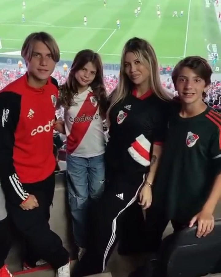 Wanda y sus hijos asistieron al Monumental