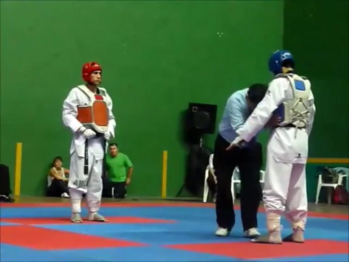 Federico Ferriol, extaekwondista y campeón en 2010, integrante de 'Cara de nene' – Fuente: YouTube