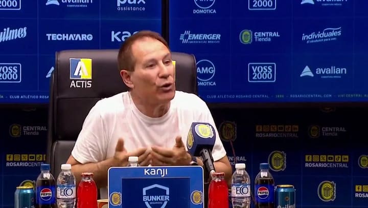 Ariel Holan criticó el gesto del plantel de Estudiantes de La Plata