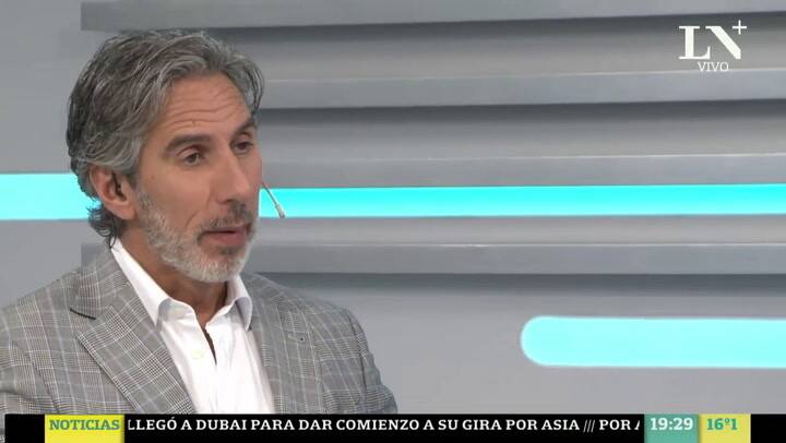 Macri en Emiratos Árabes, en busca de inversiones