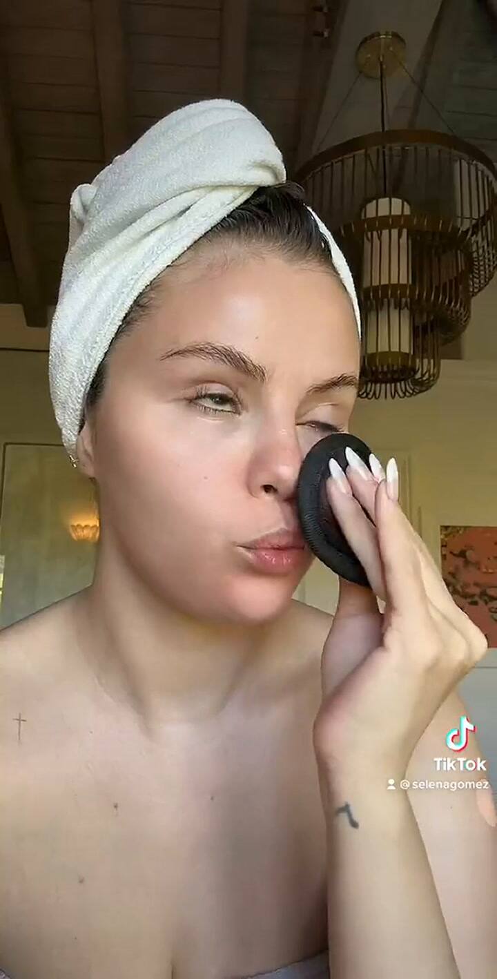 La rutina de maquillaje de Selena Gómez