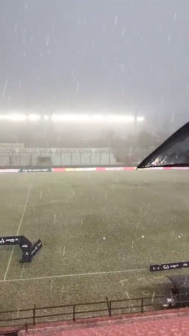 La tormenta en el partido de Barracas Central y Defensores de Belgrano