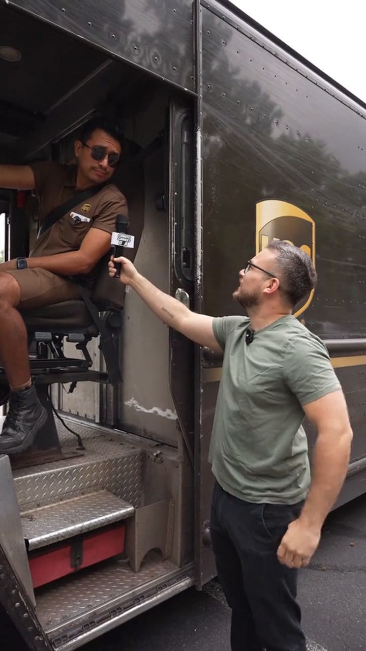 Un trabajador de UPS detalló cuánto gana como conductor en la empresa