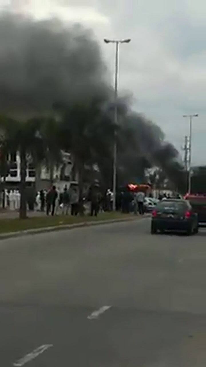 Fuertes disturbios en el frigorífico Ecocarnes - Fuente: Twitter