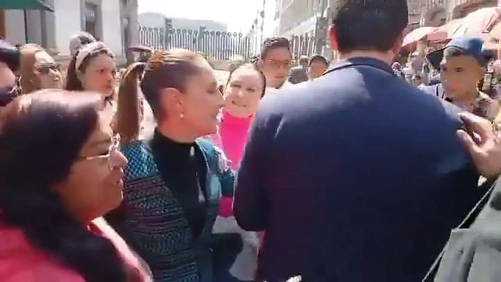 El momento en que un hombre acosa a la presidenta de México, Claudia Sheinbaum