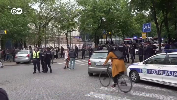 Tiroteo en Belgrado: un alumno entró a la escuela, comenzó a disparar y mató a nueve personas