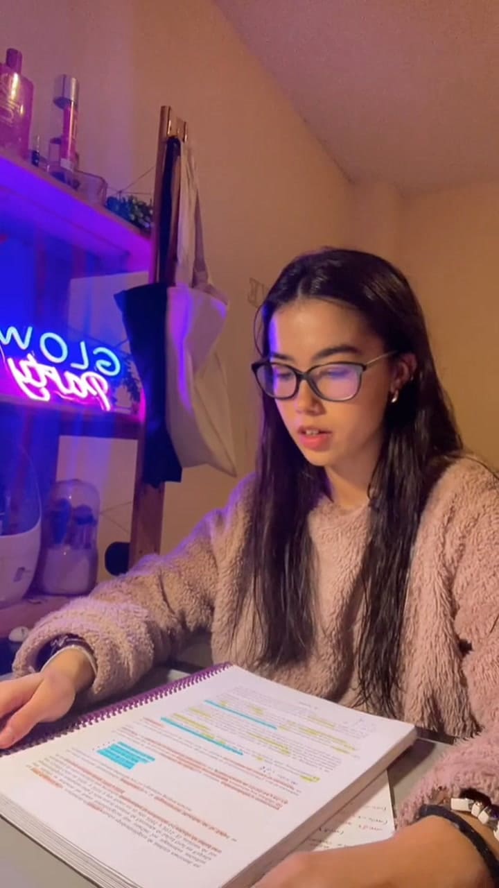 El sencillo truco con la mano derecha para mejorar la memoria