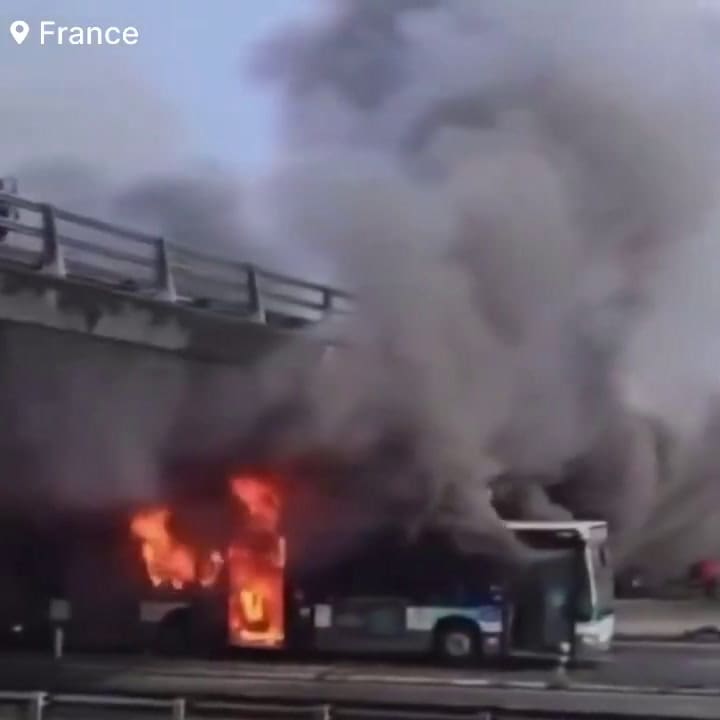 Se registraron disturbios en varias ciudades de Francia durante las protestas "Bloquear todo".